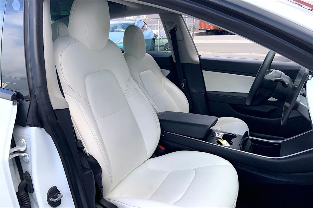 Thumbnail: 2020 Tesla Model 3 - 12