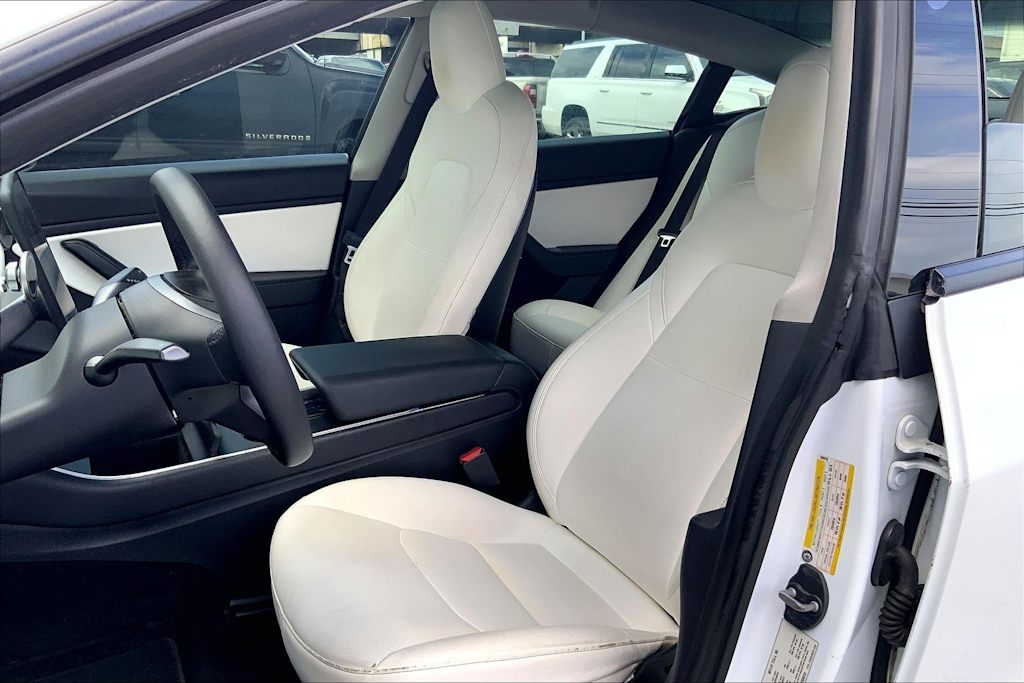 Thumbnail: 2020 Tesla Model 3 - 11