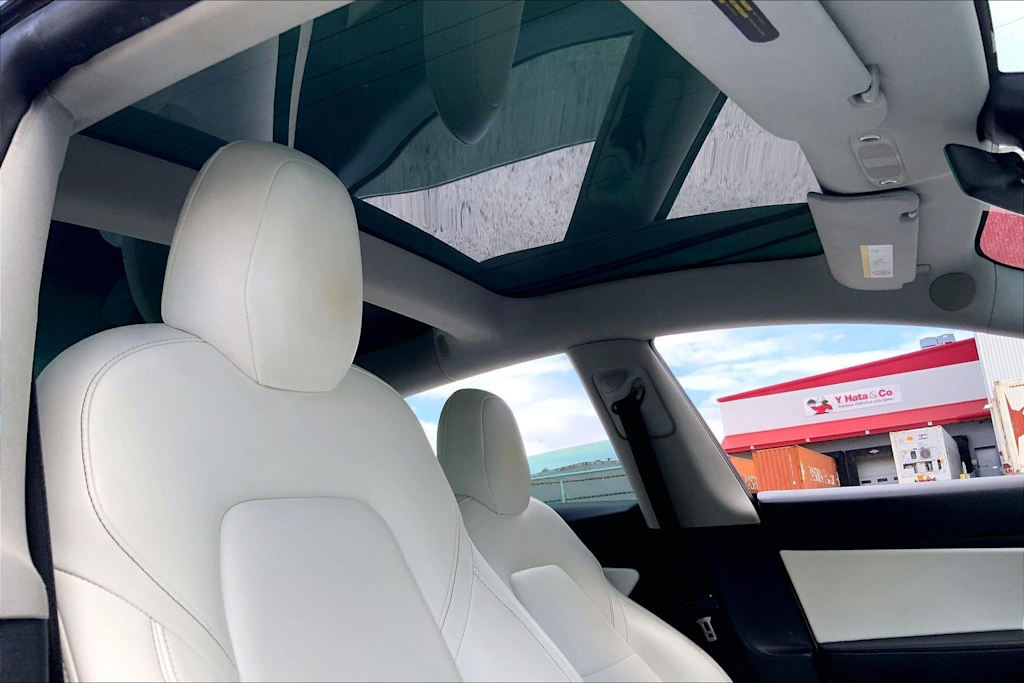 Thumbnail: 2020 Tesla Model 3 - 29