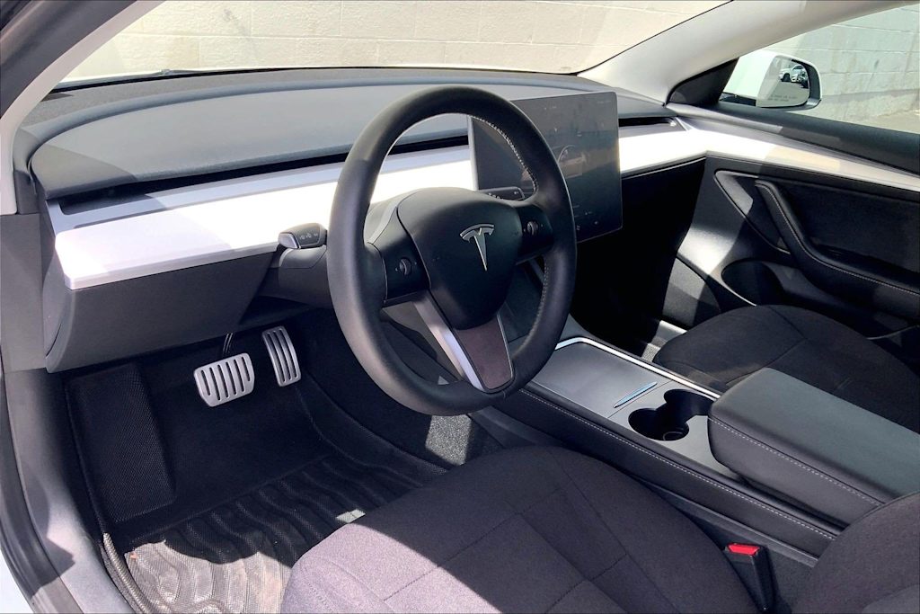 Thumbnail: 2023 Tesla Model 3 - 2
