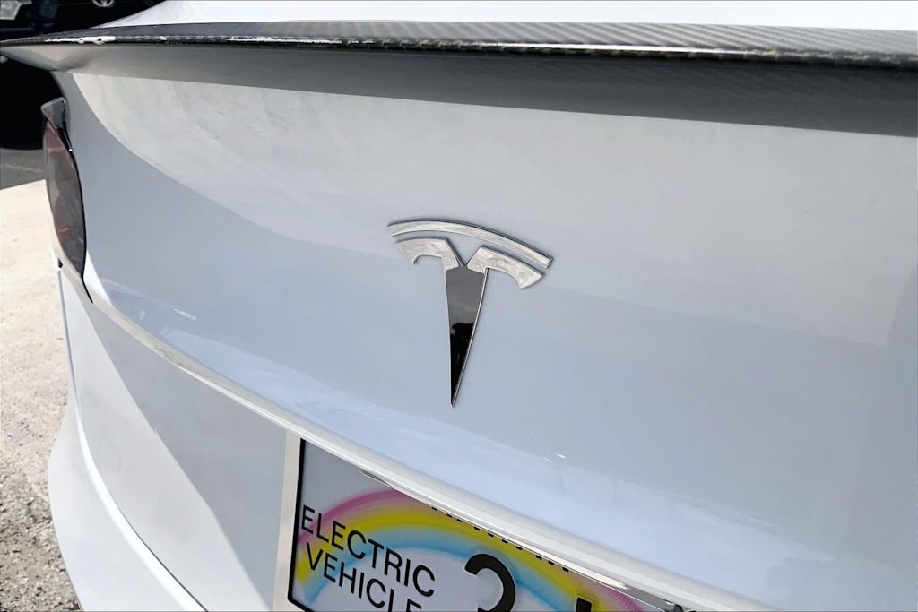 Thumbnail: 2023 Tesla Model 3 - 7