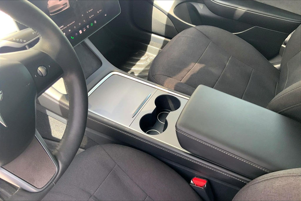 Thumbnail: 2023 Tesla Model 3 - 16
