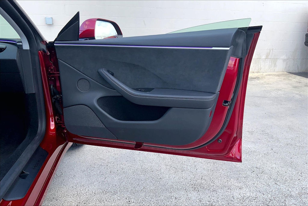 Thumbnail: 2025 Tesla Model 3 - 28
