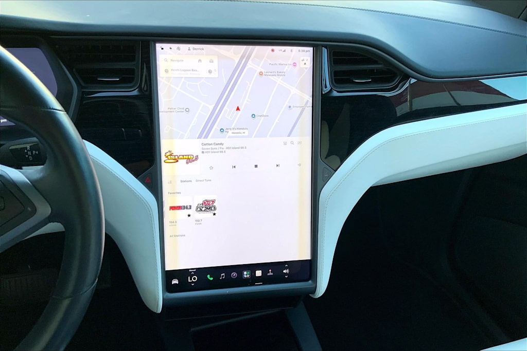 Thumbnail: 2018 Tesla Model X - 33