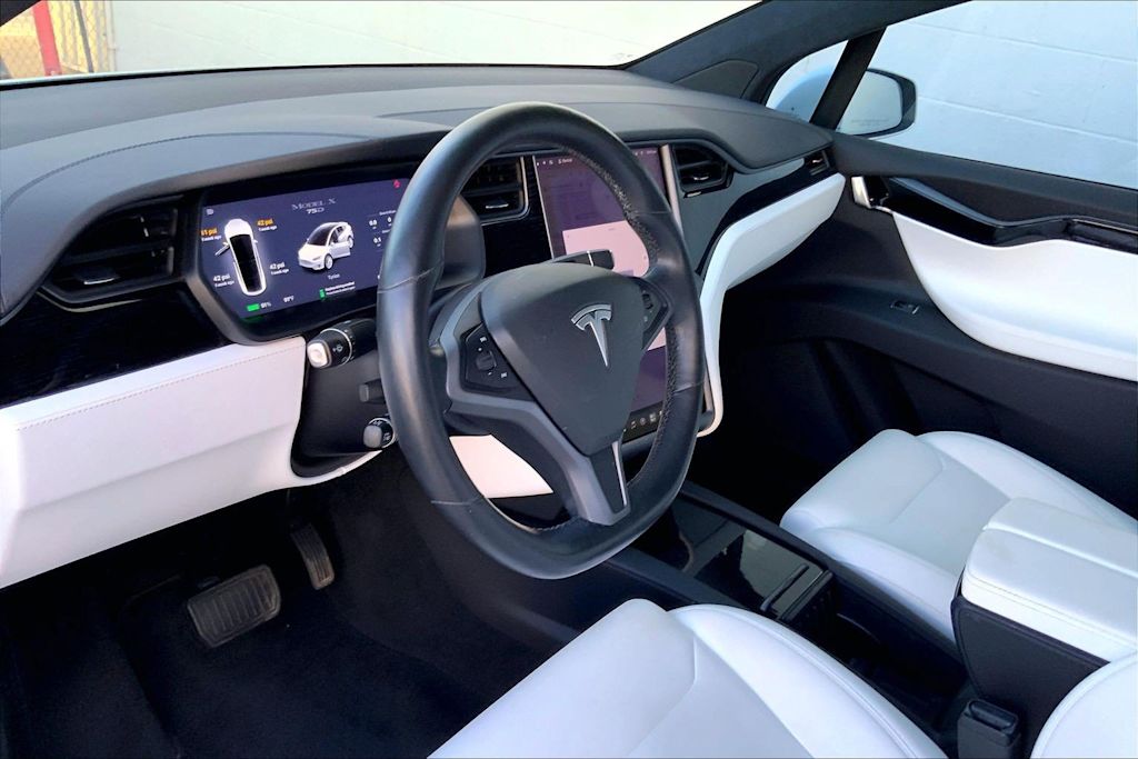 Thumbnail: 2018 Tesla Model X - 2