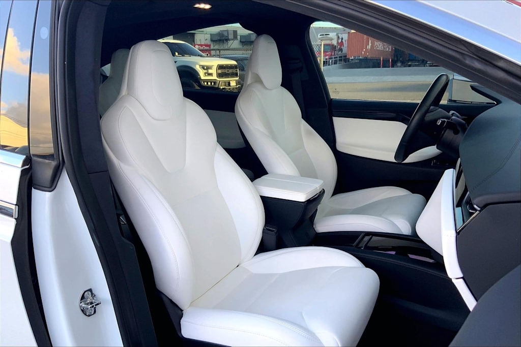 Thumbnail: 2018 Tesla Model X - 10