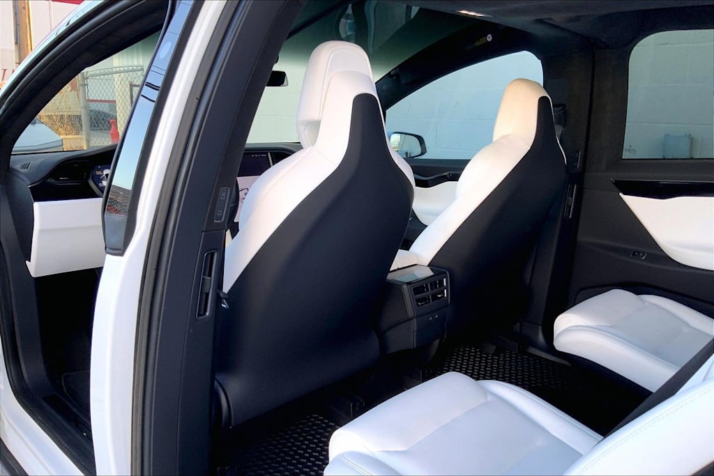 Thumbnail: 2018 Tesla Model X - 11