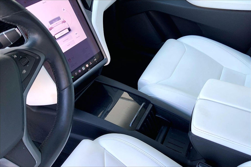 Thumbnail: 2018 Tesla Model X - 15