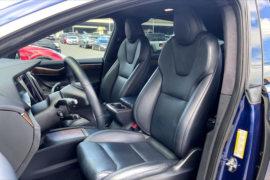 Thumbnail: 2021 Tesla Model X - 10