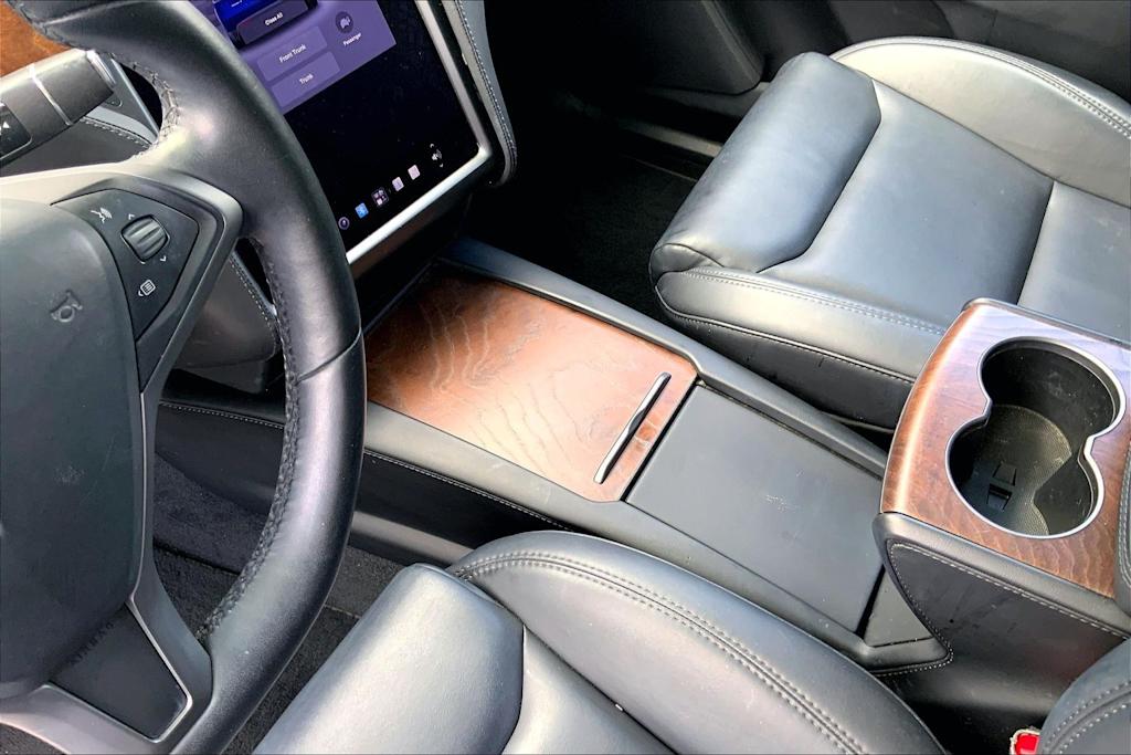 Thumbnail: 2021 Tesla Model X - 16