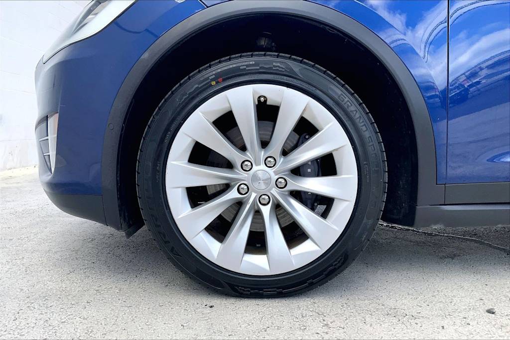 Thumbnail: 2021 Tesla Model X - 7
