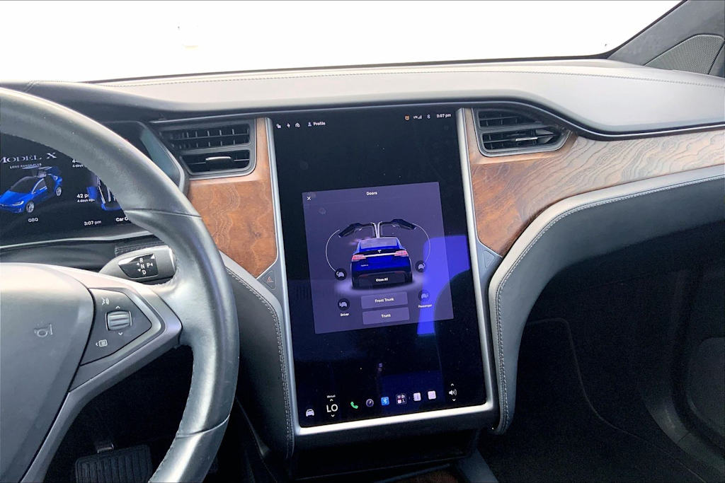 Thumbnail: 2021 Tesla Model X - 15