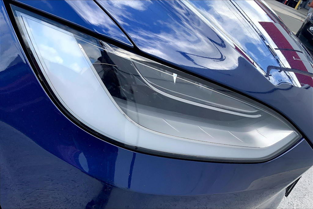 Thumbnail: 2021 Tesla Model X - 31