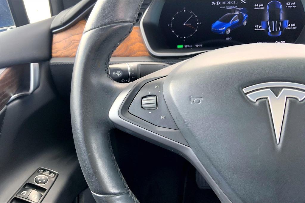 Thumbnail: 2021 Tesla Model X - 25