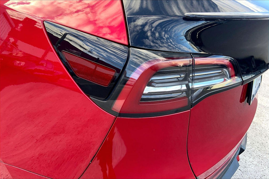 Thumbnail: 2021 Tesla Model Y - 31