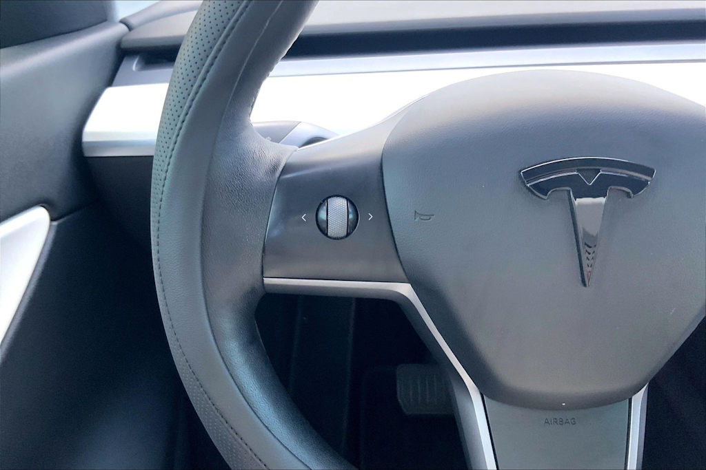 Thumbnail: 2021 Tesla Model Y - 23