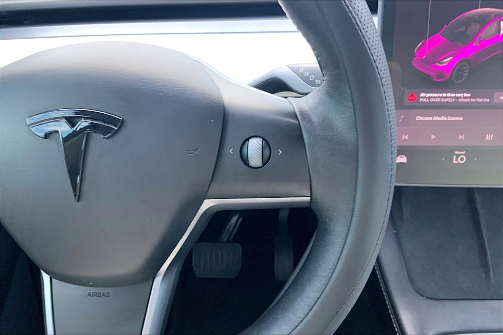 Thumbnail: 2021 Tesla Model Y - 24