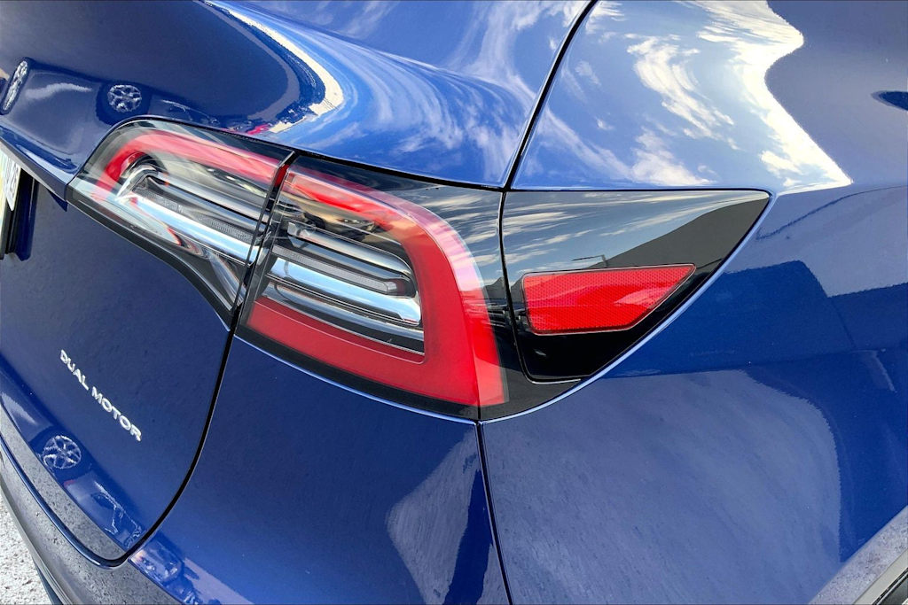 Thumbnail: 2021 Tesla Model Y - 32