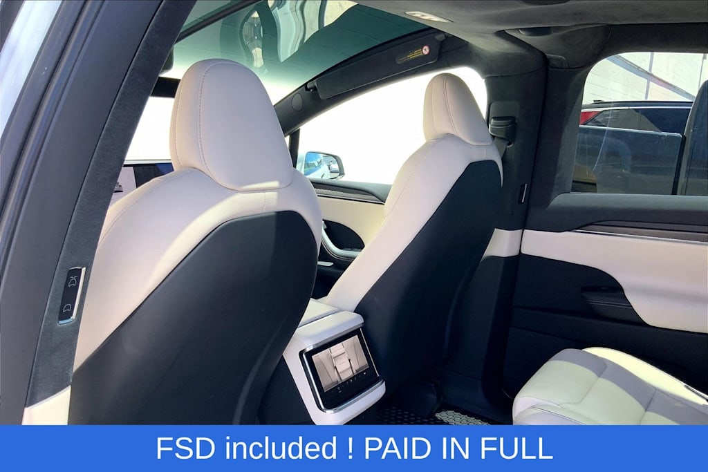 Thumbnail: 2022 Tesla Model X - 11