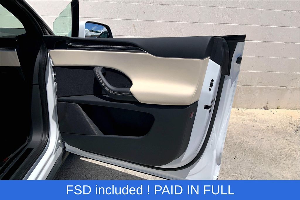 Thumbnail: 2022 Tesla Model X - 28