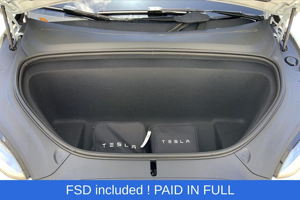 Thumbnail: 2022 Tesla Model X - 19