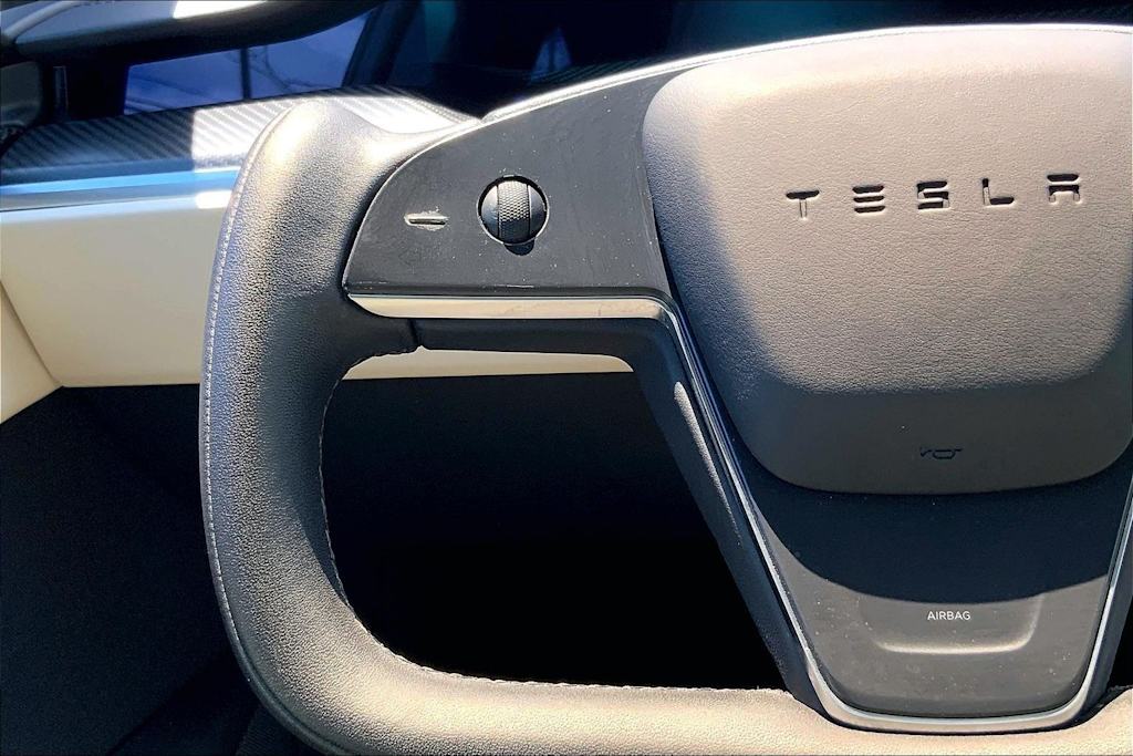 Thumbnail: 2022 Tesla Model X - 25