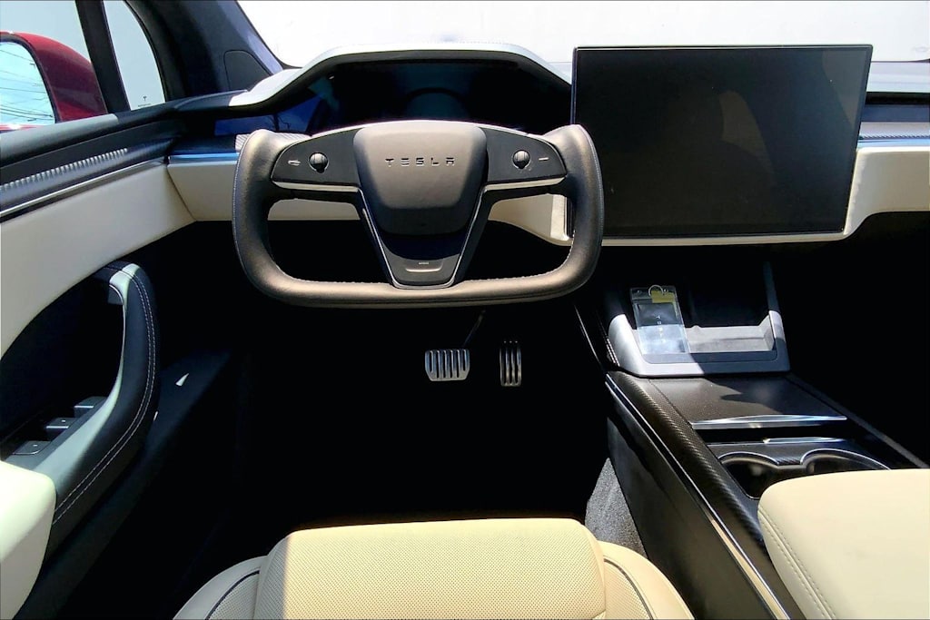 Thumbnail: 2022 Tesla Model X - 13