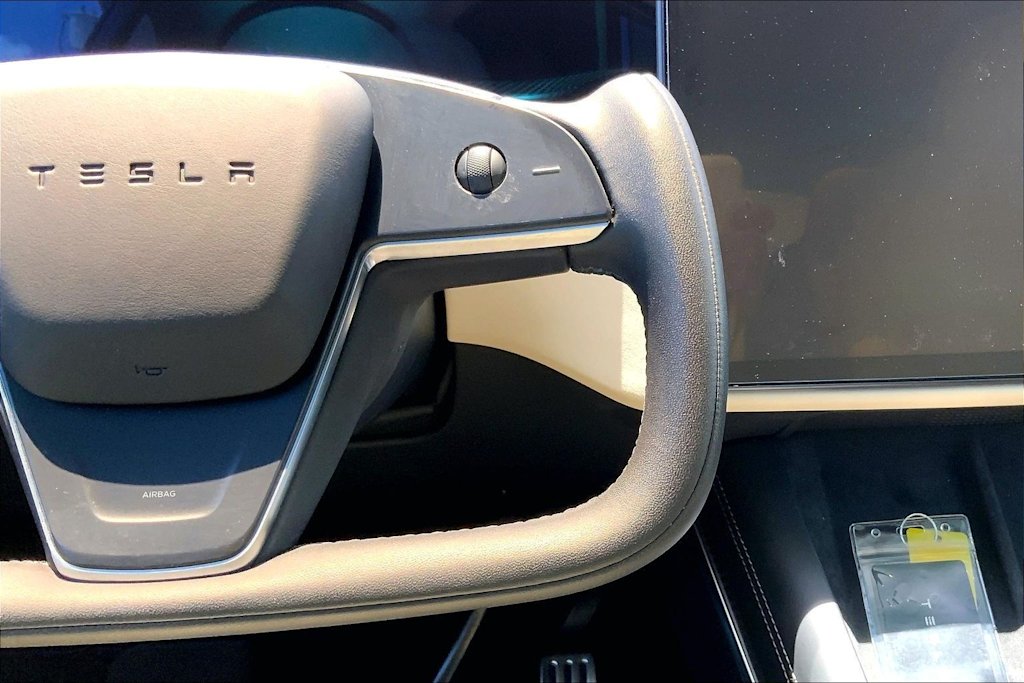Thumbnail: 2022 Tesla Model X - 26