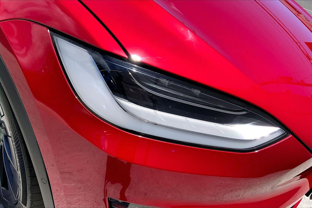 Thumbnail: 2022 Tesla Model X - 31