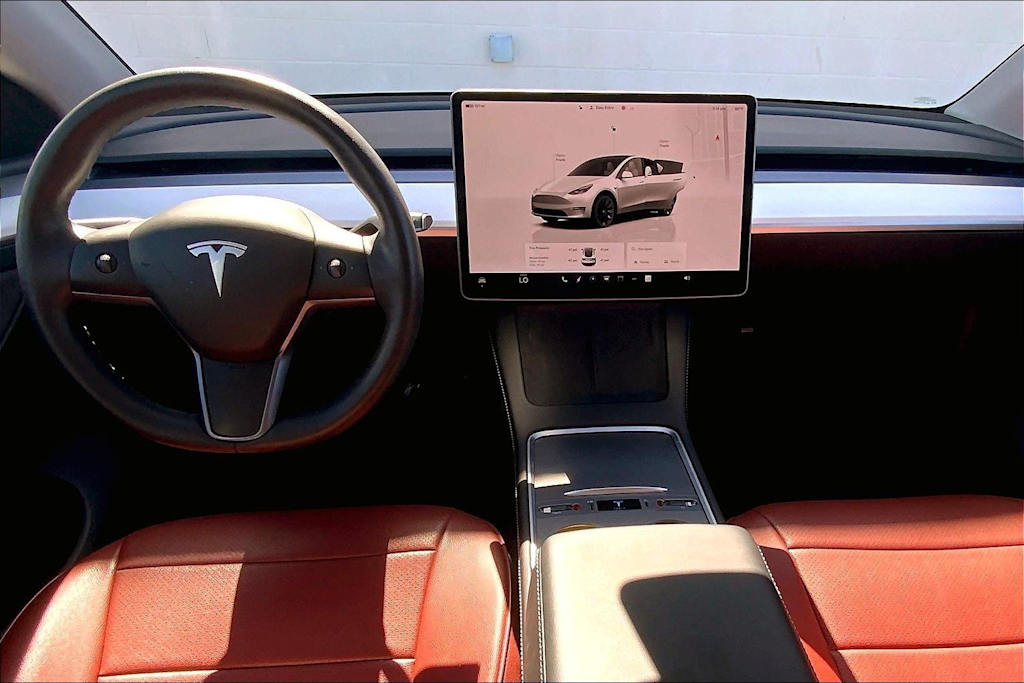 Thumbnail: 2025 Tesla Model Y - 9