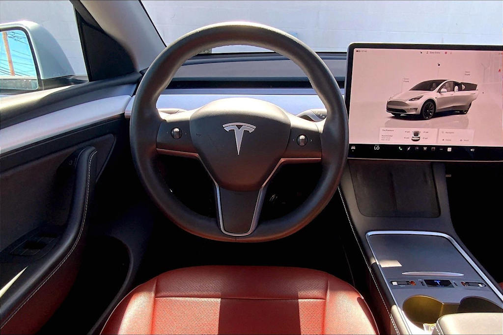 Thumbnail: 2025 Tesla Model Y - 13