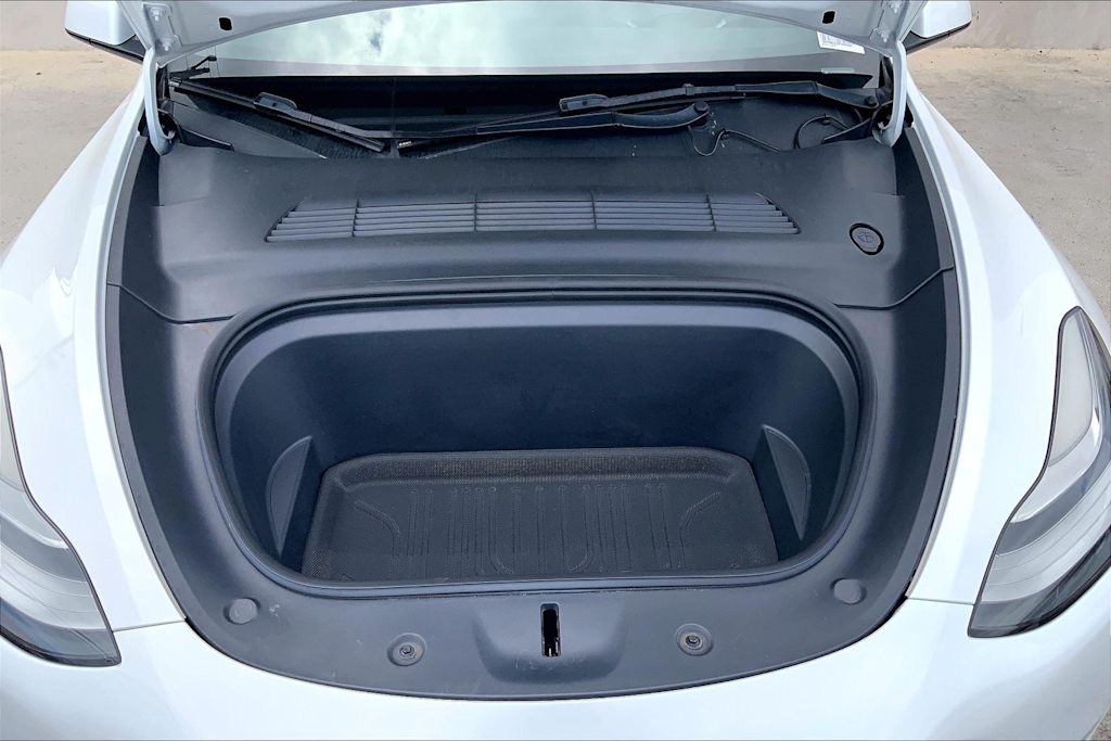 Thumbnail: 2022 Tesla Model Y - 20