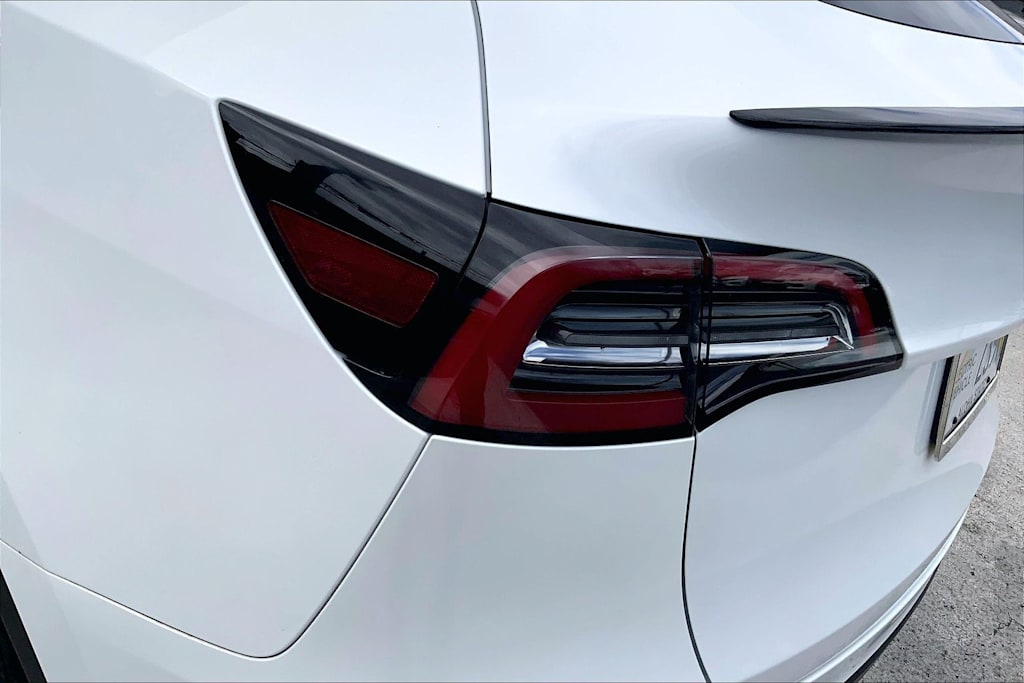 Thumbnail: 2022 Tesla Model Y - 32