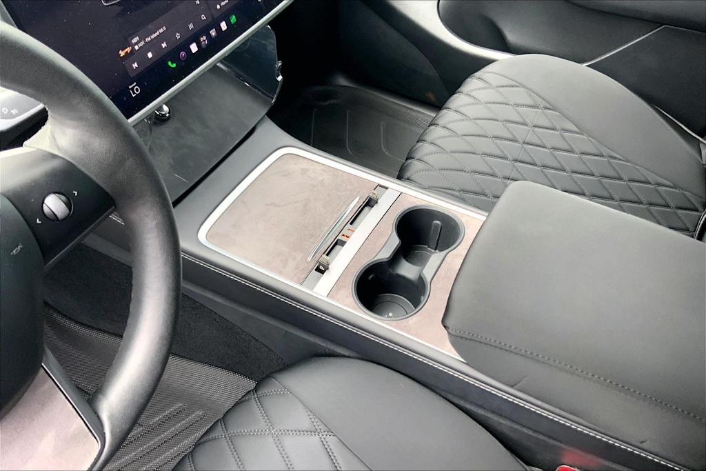 Thumbnail: 2022 Tesla Model Y - 16