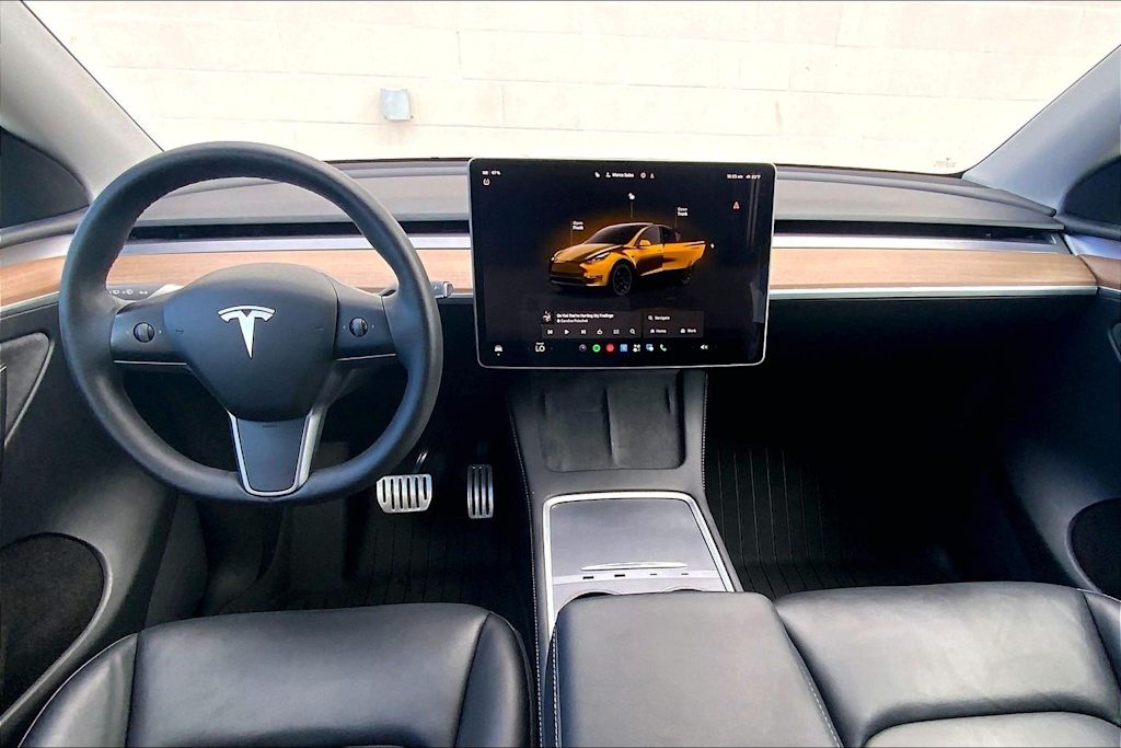 Thumbnail: 2023 Tesla Model Y - 9