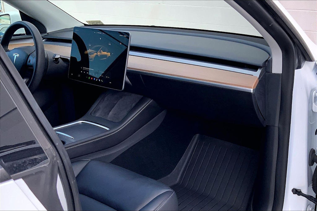 Thumbnail: 2023 Tesla Model Y - 23