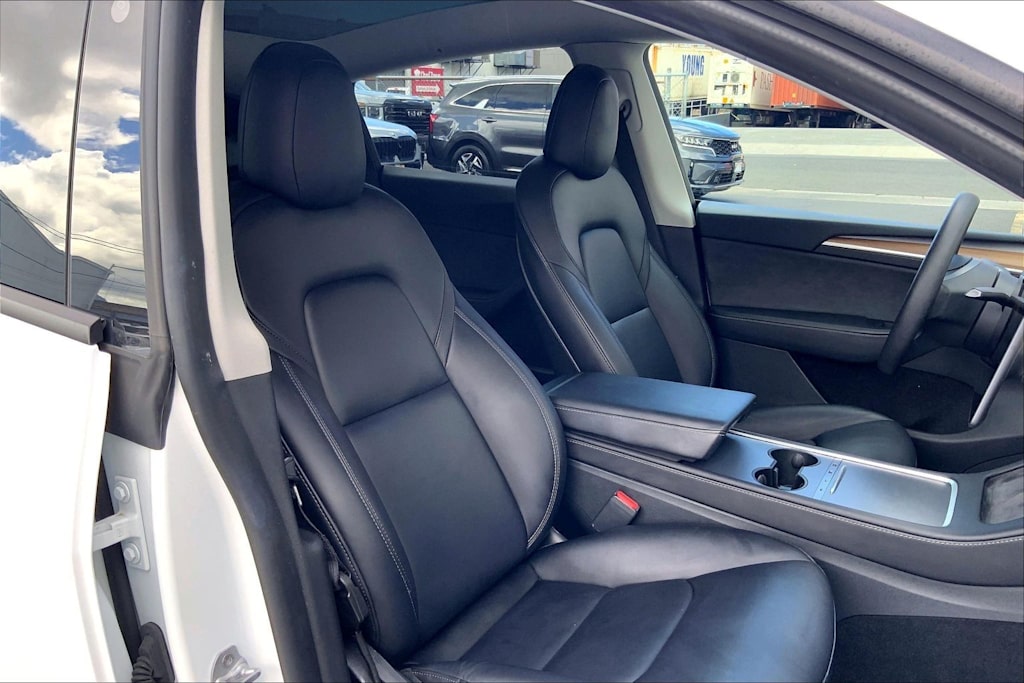 Thumbnail: 2023 Tesla Model Y - 11
