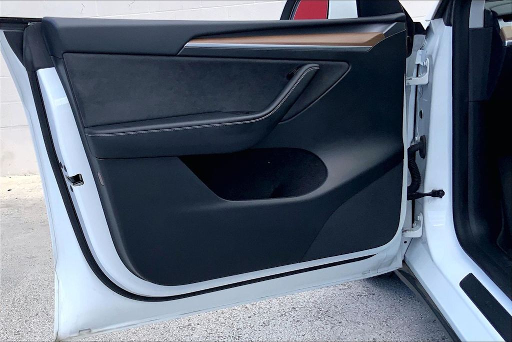 Thumbnail: 2023 Tesla Model Y - 27