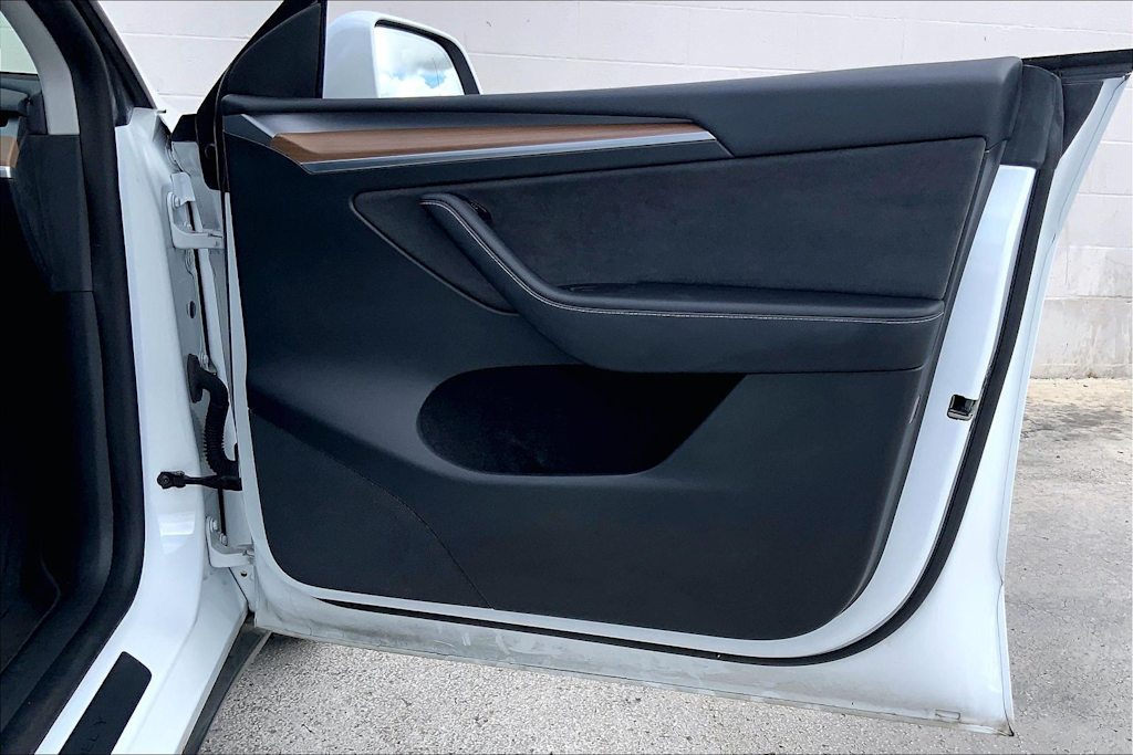 Thumbnail: 2023 Tesla Model Y - 28
