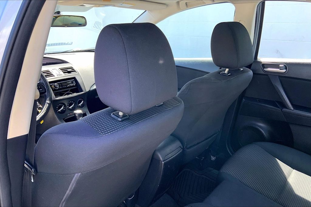 Thumbnail: 2012 Mazda Mazda3 - 12