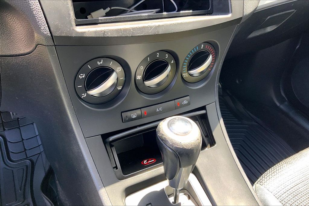 Thumbnail: 2012 Mazda Mazda3 - 32