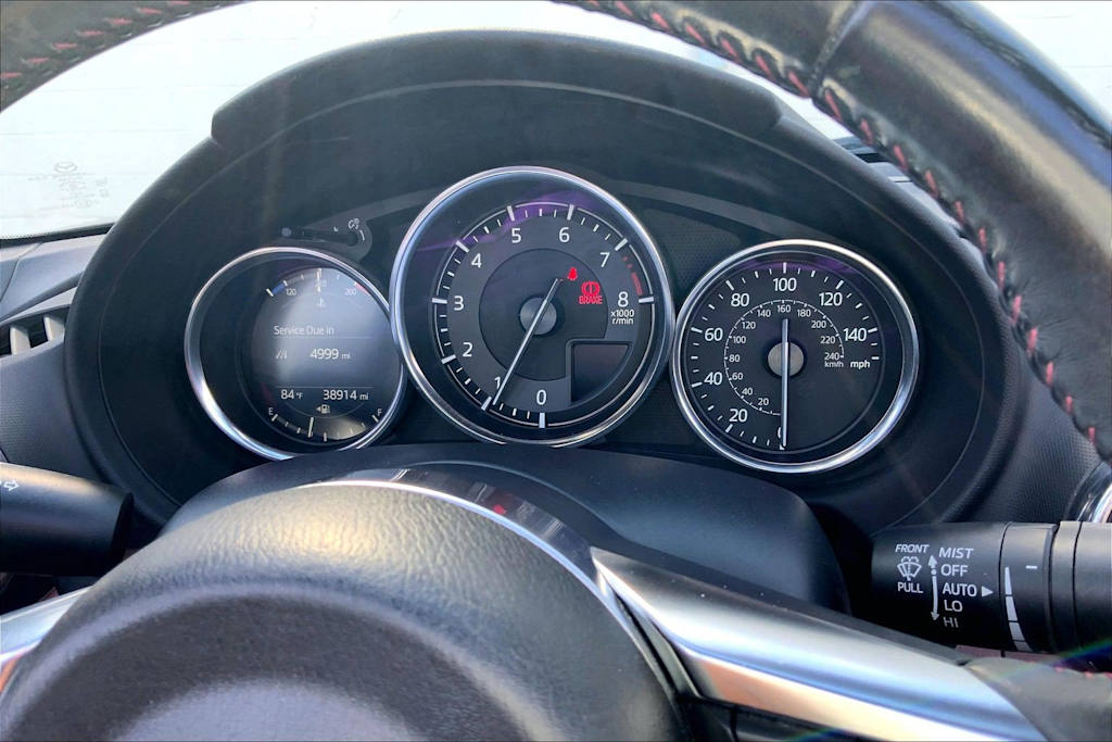 Thumbnail: 2019 Mazda MX-5 Miata - 6