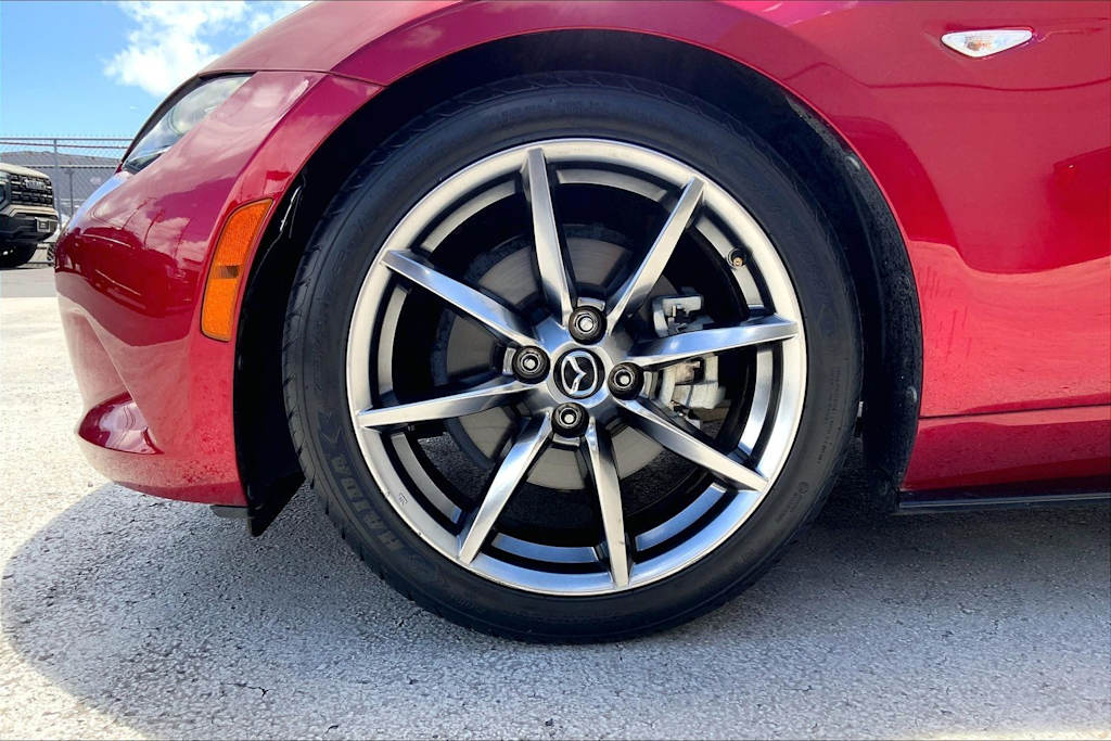 Thumbnail: 2023 Mazda MX-5 Miata - 7