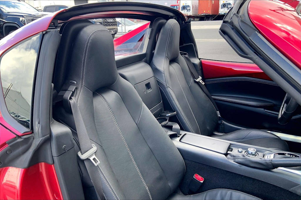 Thumbnail: 2023 Mazda MX-5 Miata - 11