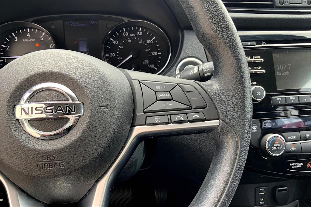 Thumbnail: 2017 Nissan Rogue Sport - 26