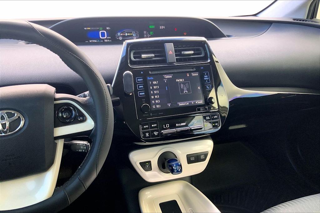Thumbnail: 2016 Toyota Prius - 16