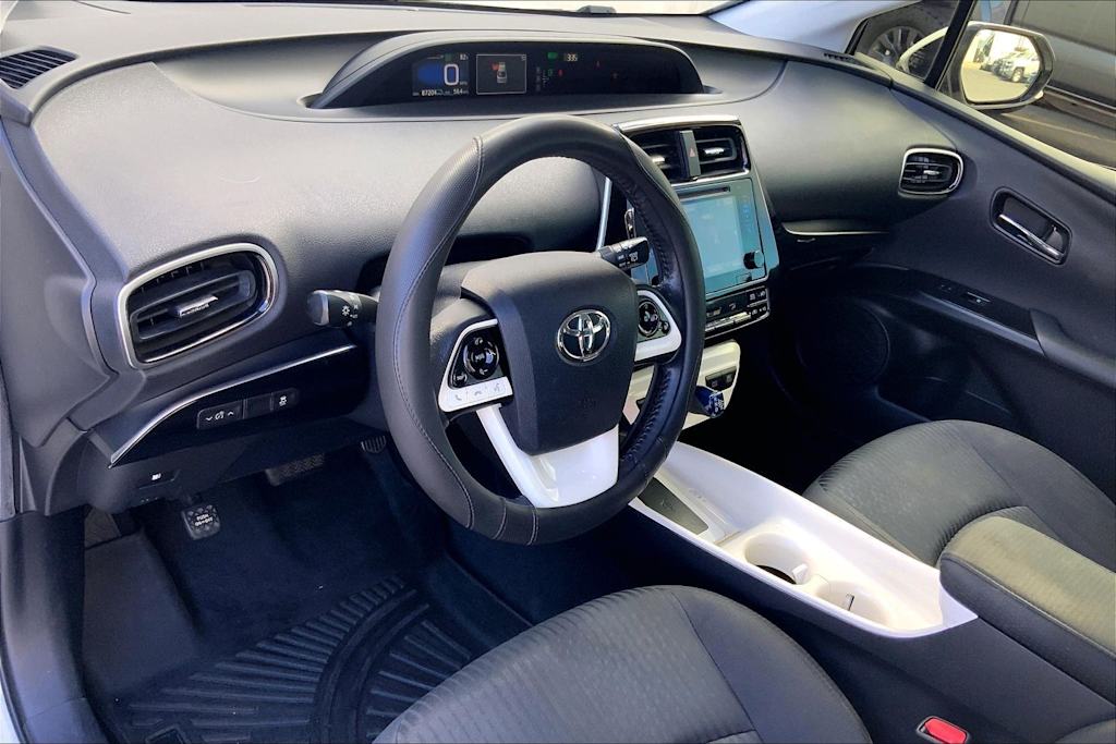 Thumbnail: 2016 Toyota Prius - 2