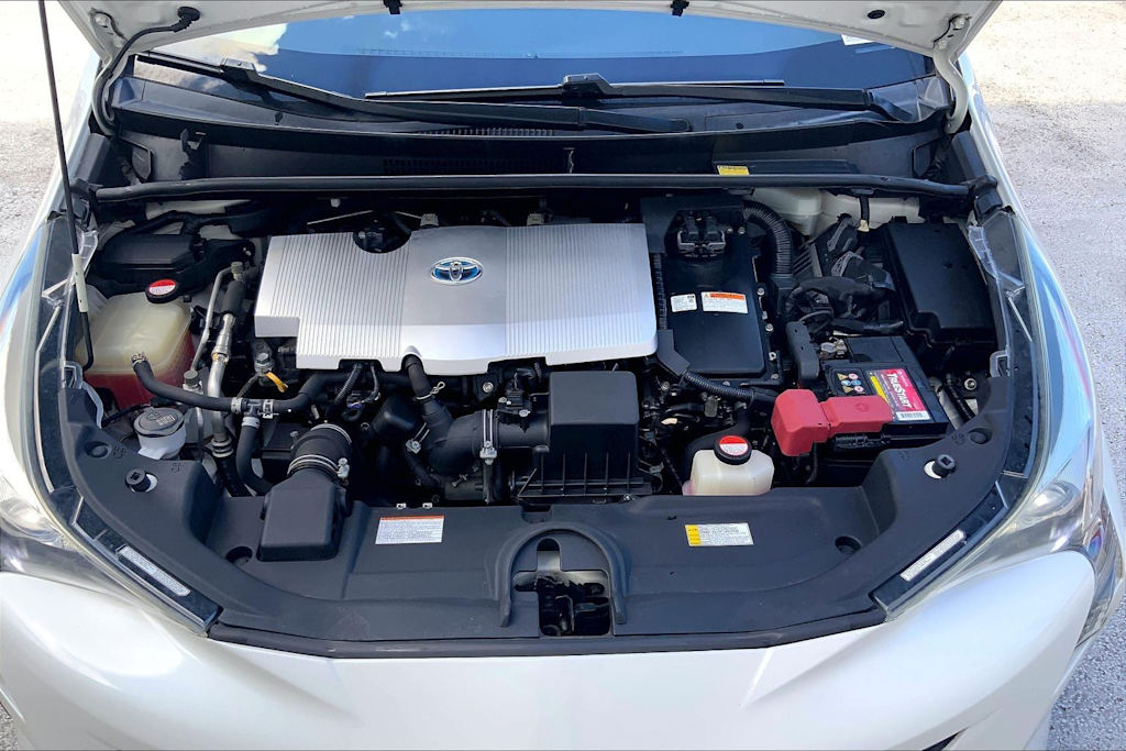 Thumbnail: 2016 Toyota Prius - 9