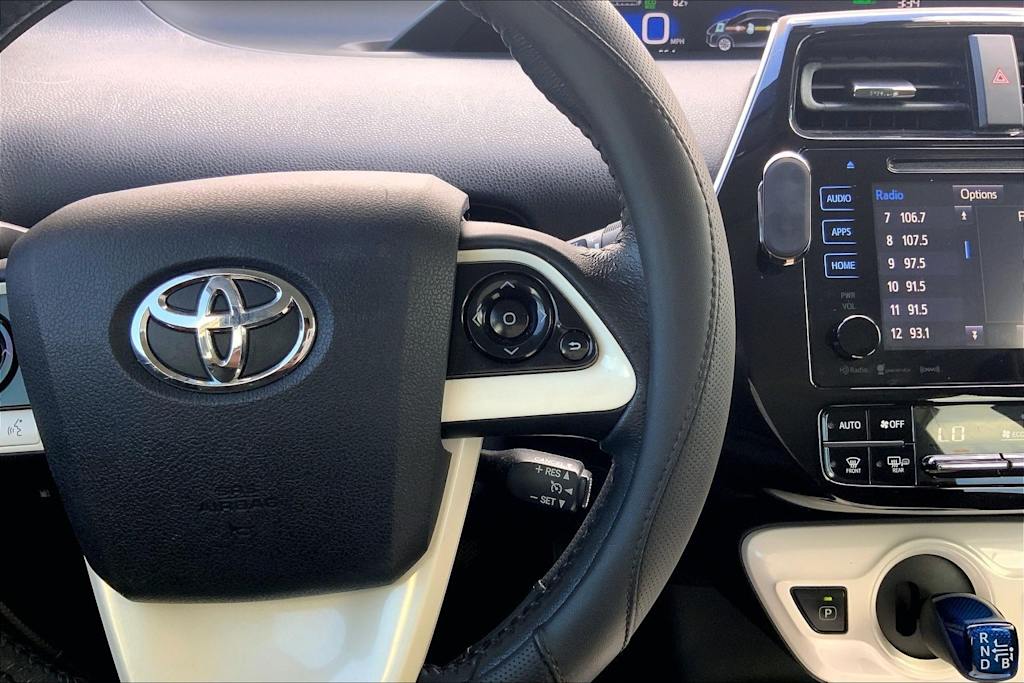 Thumbnail: 2016 Toyota Prius - 25