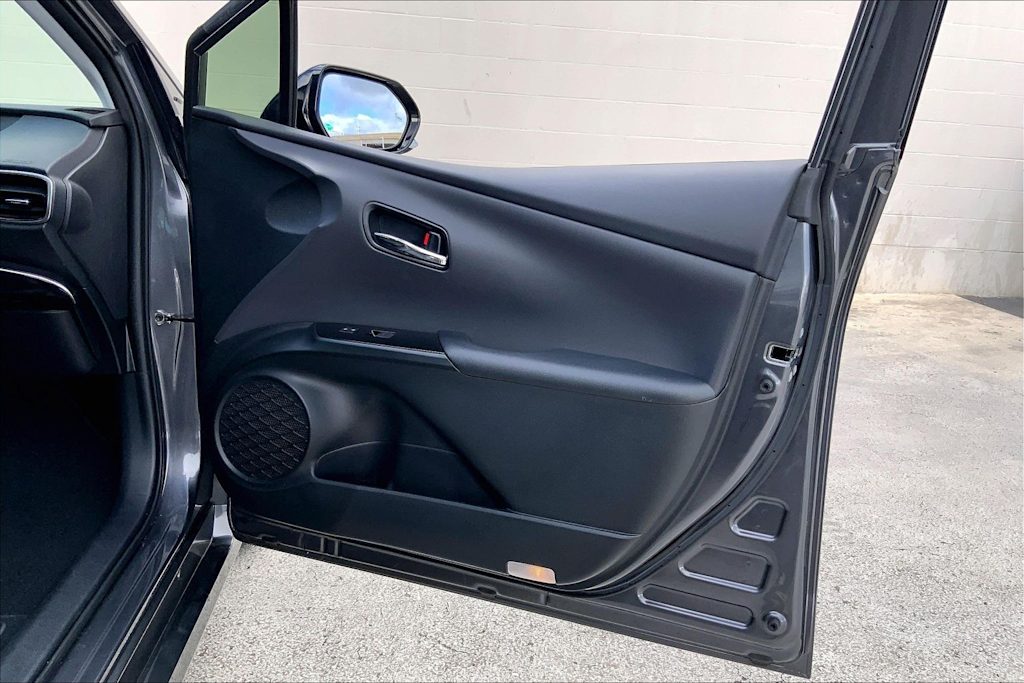 Thumbnail: 2019 Toyota Prius - 28